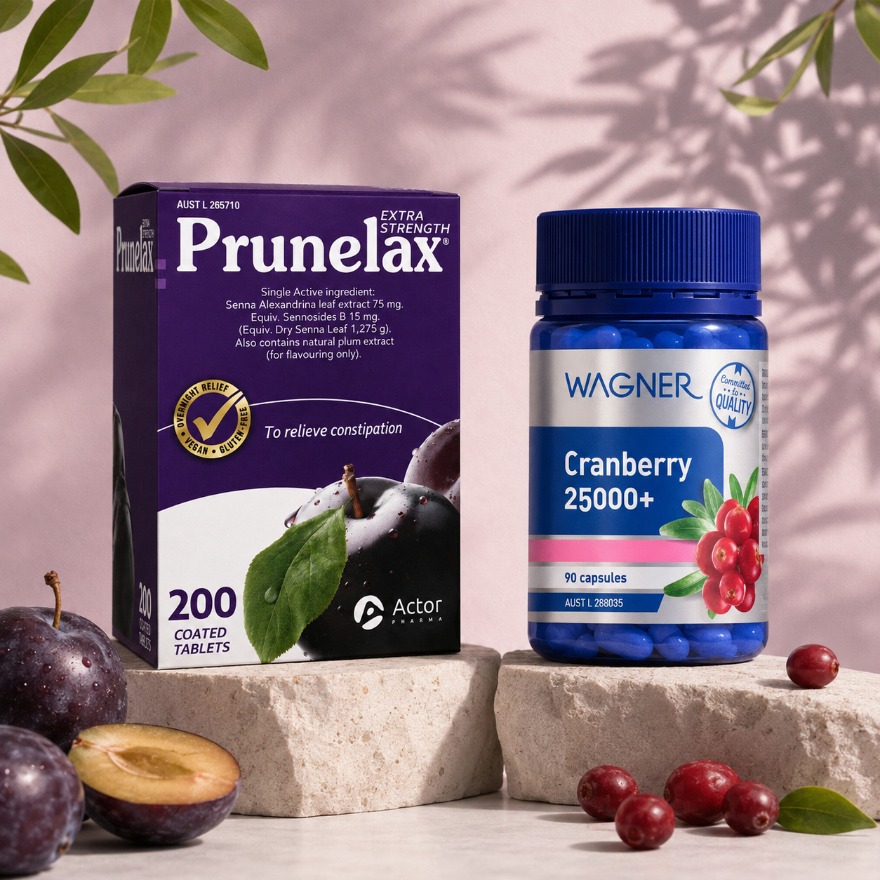 Prunelax 西梅錠200錠與 Wagner 蔓越莓膠囊90粒,搭配梅子與蔓越莓的商品情境圖